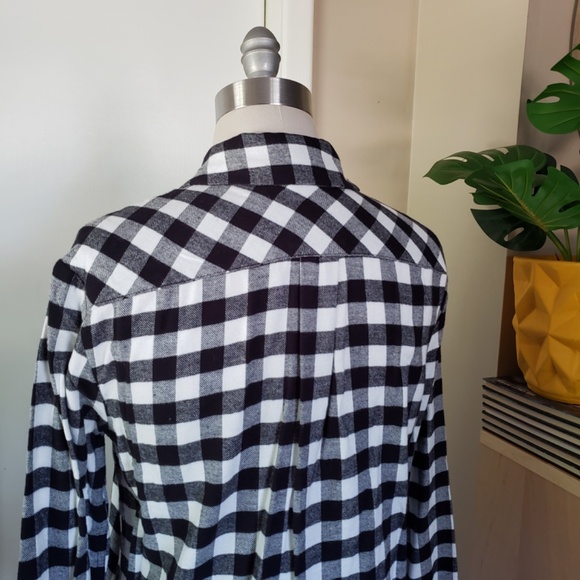 Peloton Button Down Shirt Size Medium NEW! - Picture 15 of 16